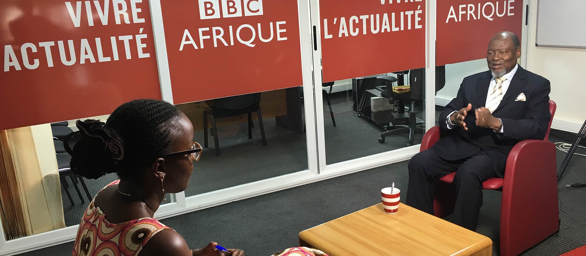 DEMOCRACY
THAT DELIVERS