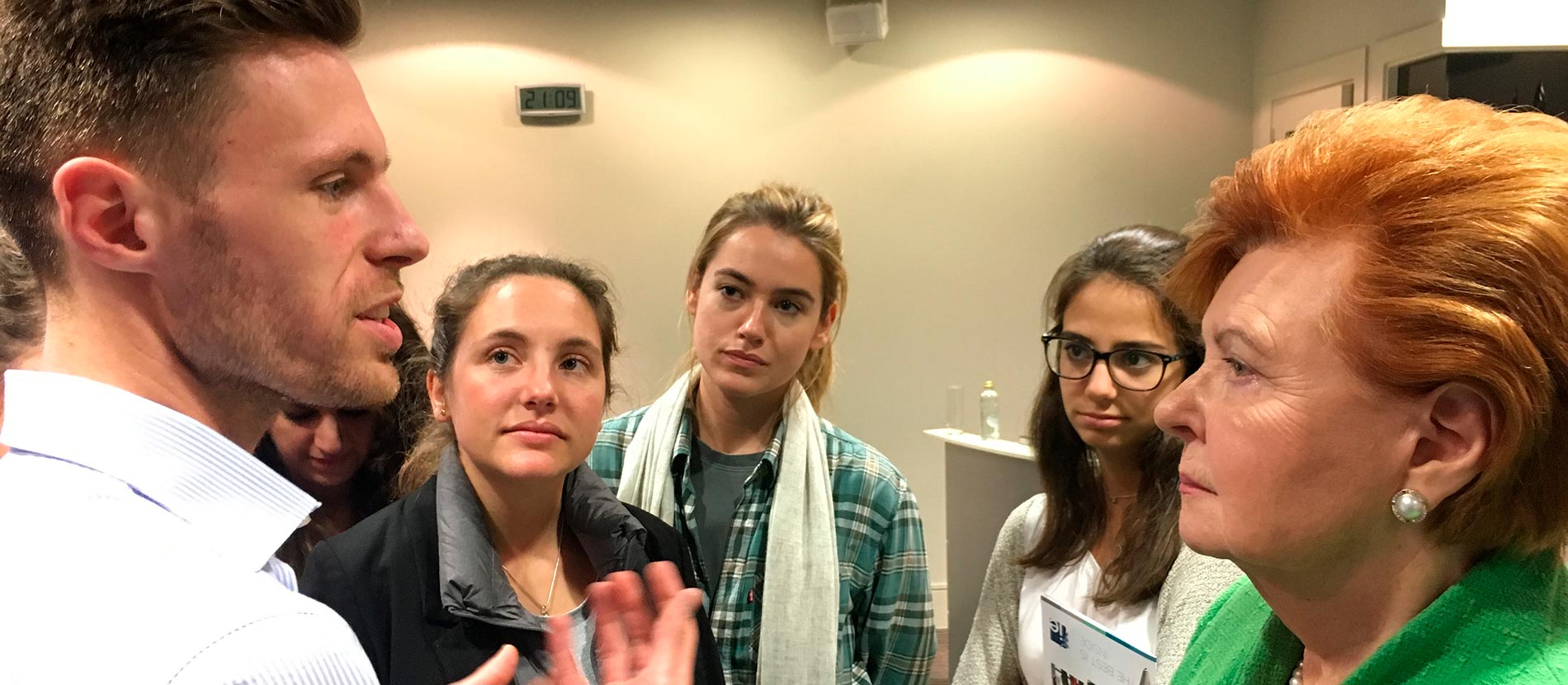 DEMOCRACY
THAT DELIVERS